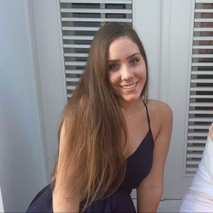 Meet your Posher, Chloe